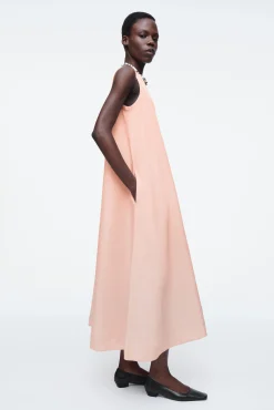 COS Klänningar & Jumpsuits | Occasionwear*A-LINJESKUREN MAXIKLÄNNING I LINNEBLANDNING
