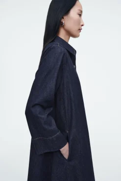COS Klänningar & Jumpsuits | Utvald Denim*A-LINJESKUREN SKJORTKLÄNNING I DENIM MED MINILÄNGD