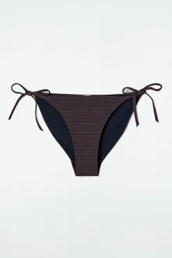 COS Badkläder | Semesterstilar*BIKINITROSA MED KNYTBAND I SIDORNA