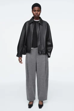 COS Byxor | Matchande Set*BOILEDWOOL BARRELLEG TROUSERS