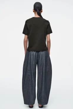 COS Byxor | Matchande Set*BYXOR I DENIM MED CYLINDERBEN OCH DRAGSKO