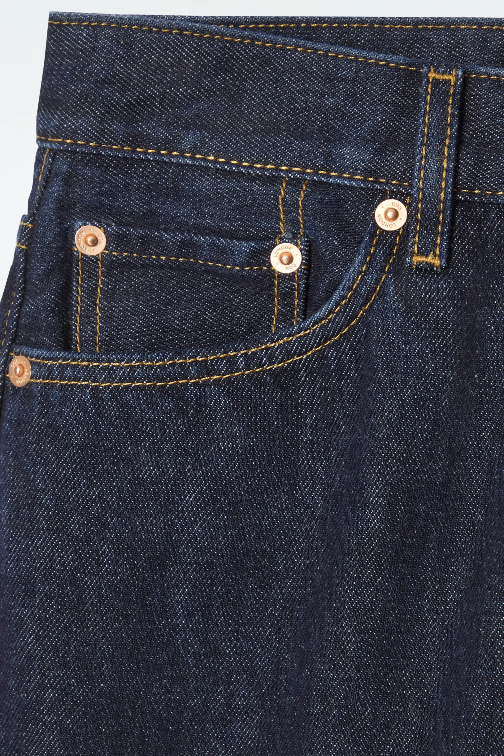 COS Jeans | Byxor*COLUMN JEANS MED RAKA BEN
