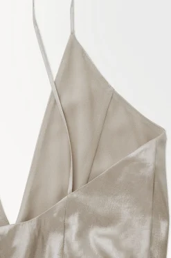 COS Klänningar & Jumpsuits*DEN UTSVÄNGDA SLIPKLÄNNINGEN I METALLIC