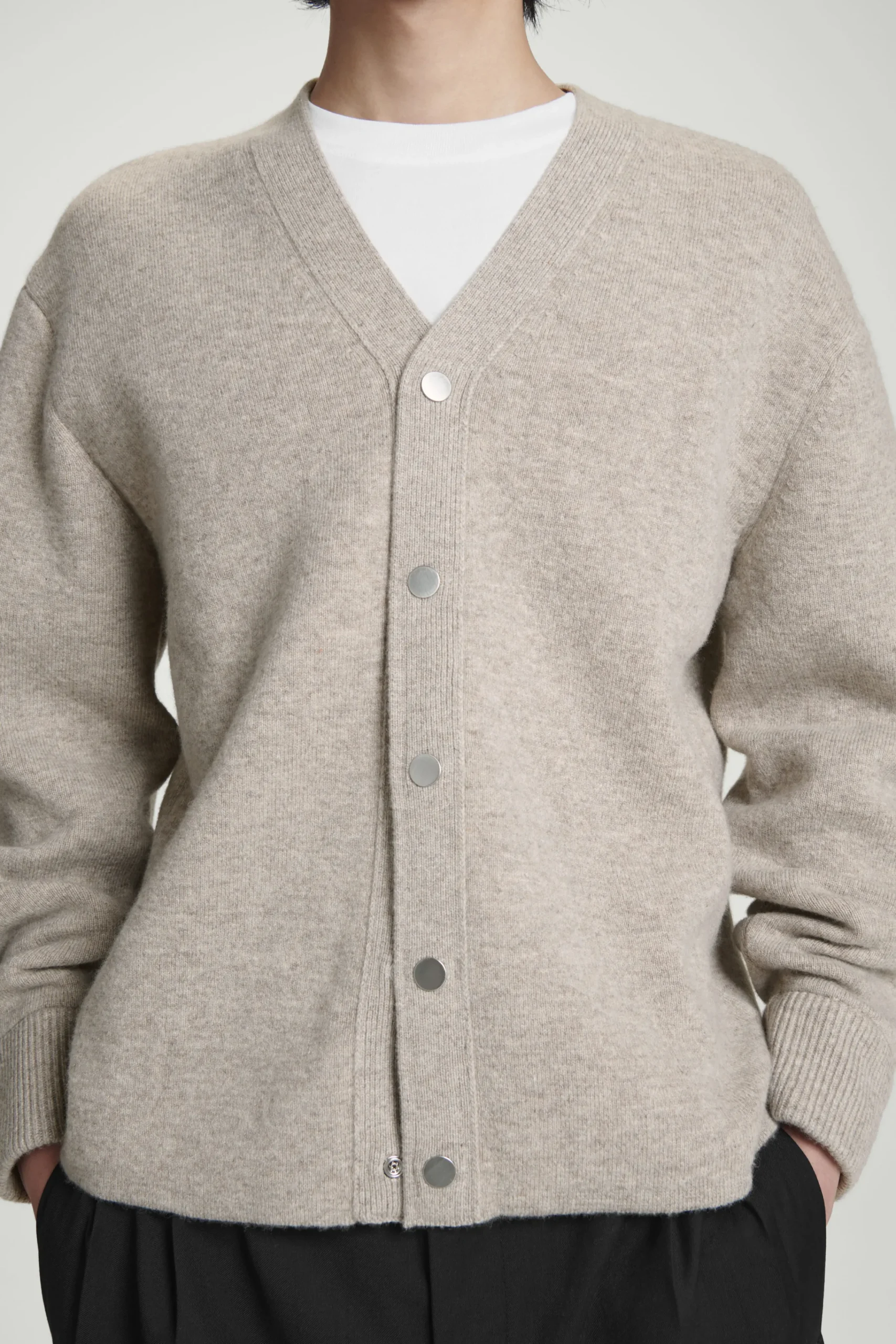 COS Stickat*DUBBELSIDIG V-RINGAD CARDIGAN I ULL