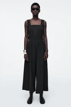 COS Byxor | Klänningar & Jumpsuits*JUMPSUIT I SEERSUCKER MED VIDA BEN & ÖPPEN RYGG