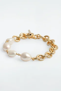 COS Smycken | Occasionwear*KEDJEARMBAND MED SÖTVATTENSPÄRLOR