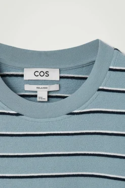 COS T-shirts*LEDIG T-SHIRT I RANDIG BOMULLSBOUCLÉ