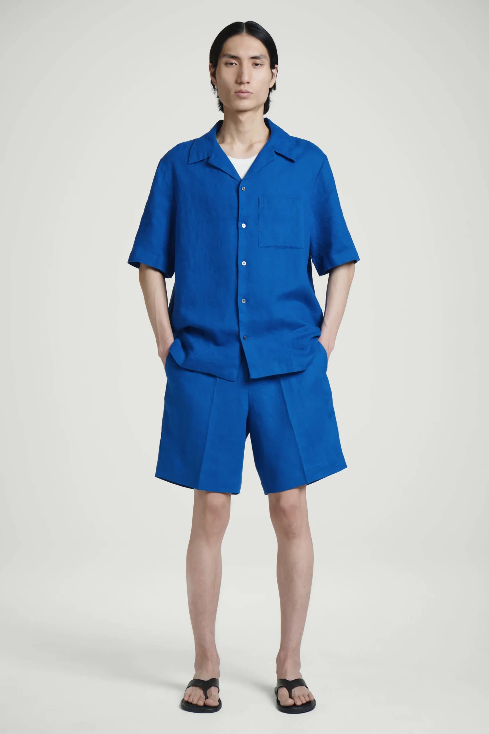 COS Byxor | Linneplagg*LINNESHORTS MED ELASTISK MIDJA