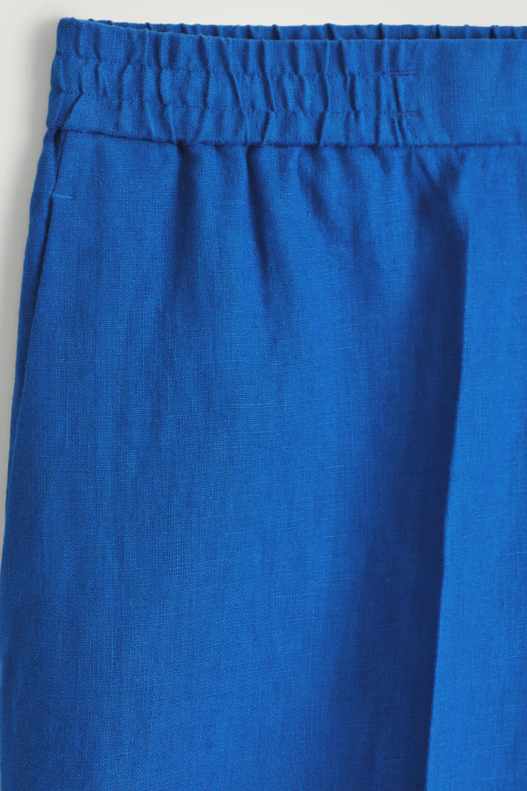 COS Byxor | Linneplagg*LINNESHORTS MED ELASTISK MIDJA