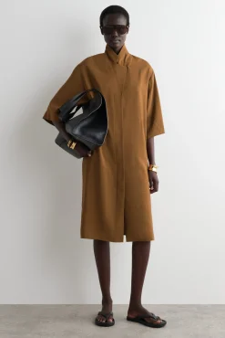 COS Klänningar & Jumpsuits | Nyheter*MIDI SKJORTKLÄNNING MED SKÄRP
