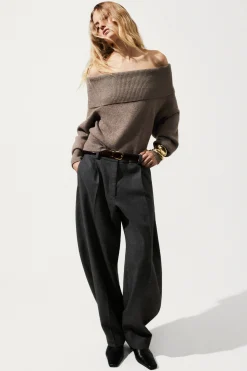 COS Stickat | Toppar*OFF-SHOULDER TRÖJA I MERINOULL