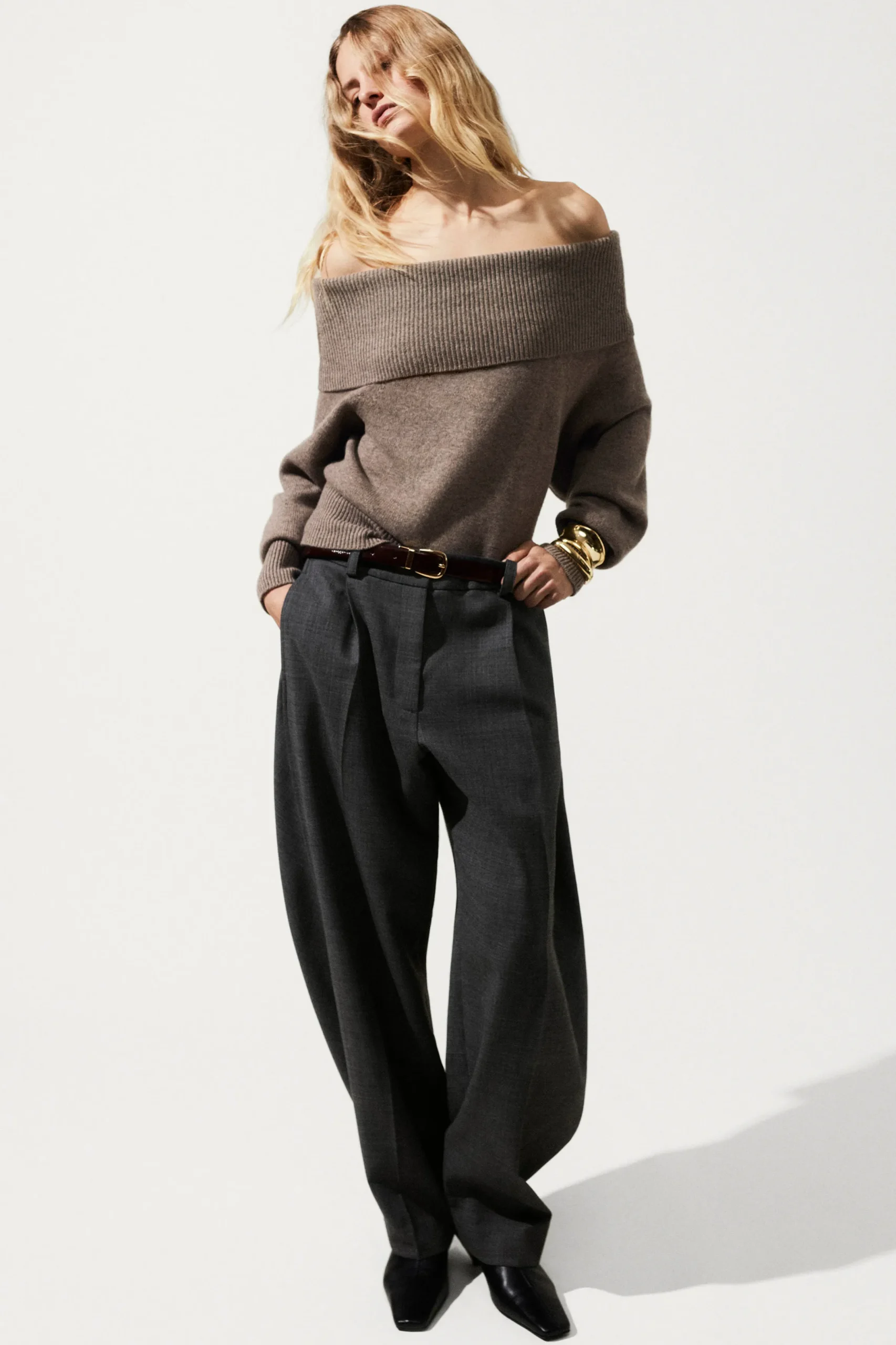COS Stickat | Toppar*OFF-SHOULDER TRÖJA I MERINOULL