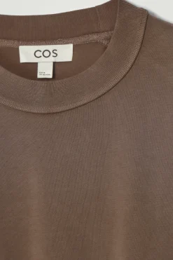 COS T-shirts*OVERSIZE-T-SHIRT MED HÖG KRAGE I TVÄTTAD JERSEY