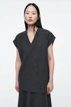 COS Stickat | Toppar*OVERSIZE-VÄST I KOKT ULL
