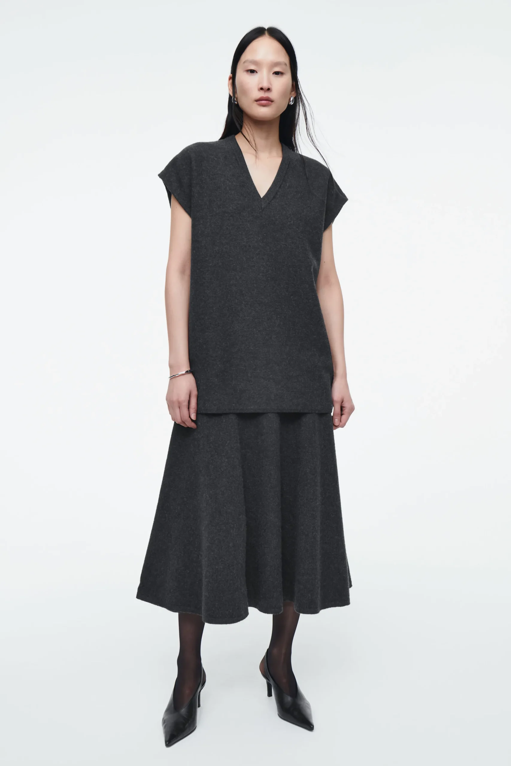 COS Stickat | Toppar*OVERSIZE-VÄST I KOKT ULL