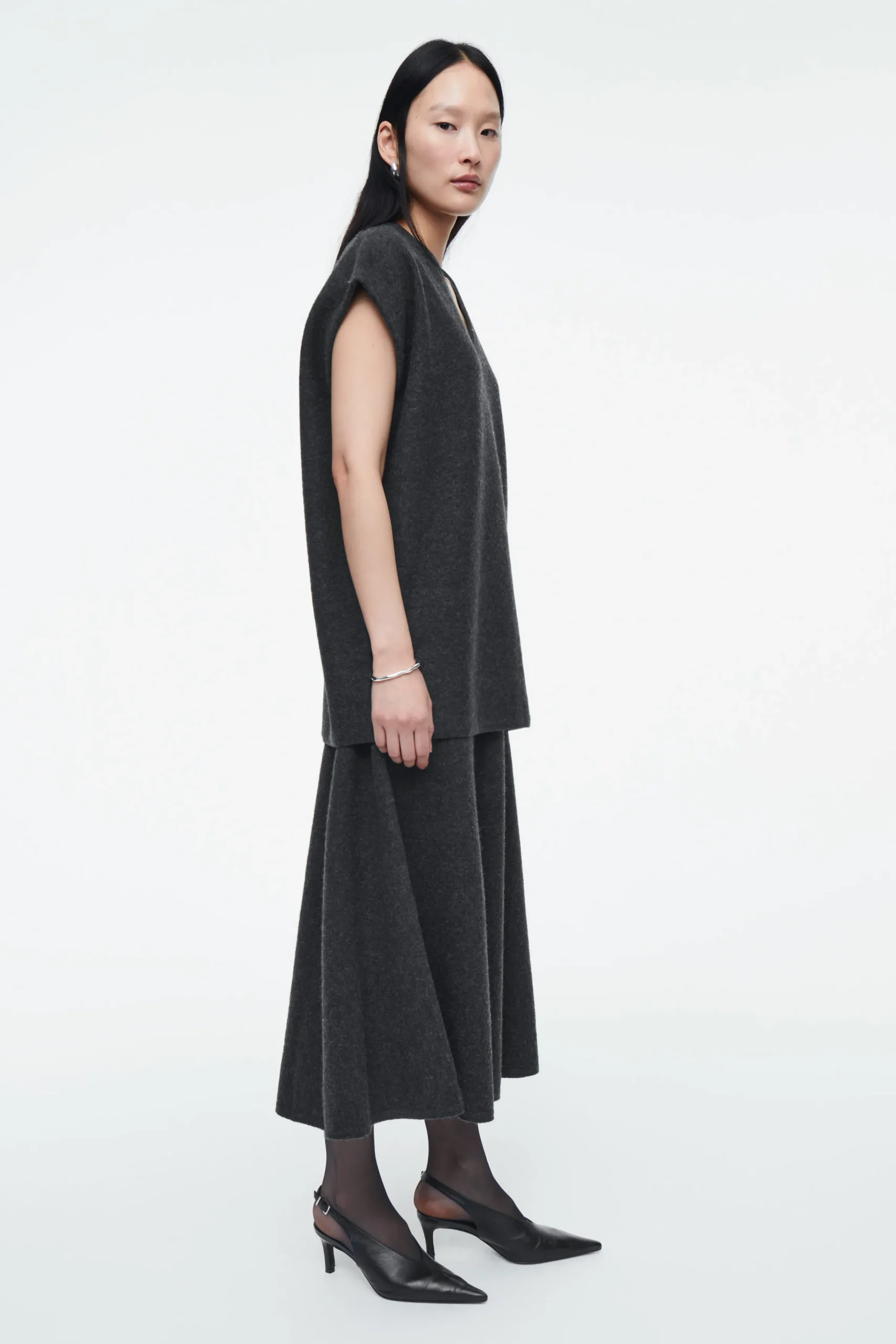 COS Stickat | Toppar*OVERSIZE-VÄST I KOKT ULL