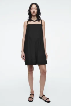 COS Byxor | Klänningar & Jumpsuits*PLAYSUIT MED RAKT SKUREN HALSRINGNING