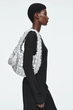 COS Väskor*QUILTAD NANO CROSSBODY-VÄSKA