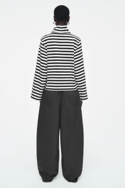COS Toppar*RANDIG LÅNGÄRMAD T-SHIRT MED HÖG KRAGE