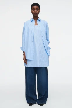 COS Klänningar & Jumpsuits*RANDIG SKJORTKLÄNNING MED UTSTÄLLD FÅLL