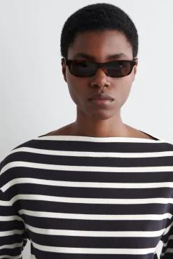 COS T-shirts | Toppar*RANDIG TOPP MED BÅTRINGNING