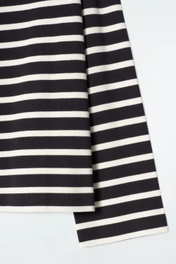 COS T-shirts | Toppar*RANDIG TOPP MED BÅTRINGNING