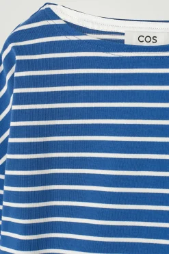 COS T-shirts*RANDIG T-SHIRT MED BÅTRINGNING & LEDIG PASSFORM