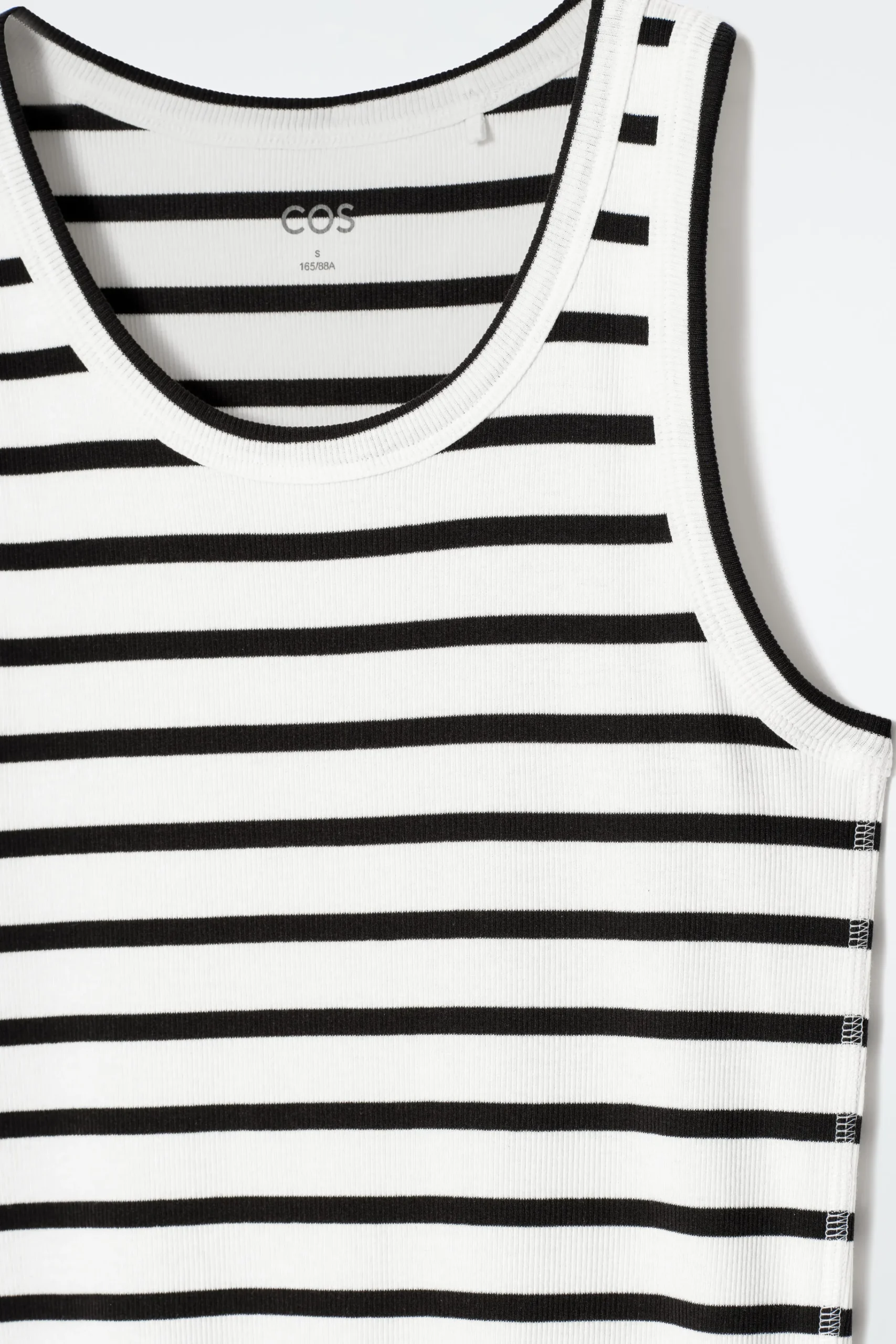 COS T-shirts | Toppar*RIBBAT LINNE