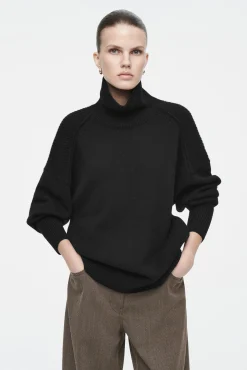 COS Stickat*RIBBED MERINO WOOL TURTLENECK JUMPER
