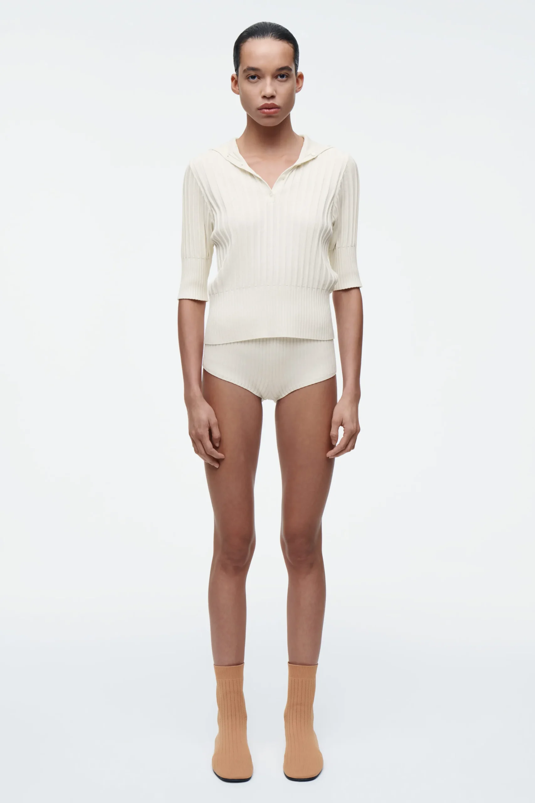 COS Shorts | Byxor*RIBBSTICKADE KORTA SHORTS I SIDEN