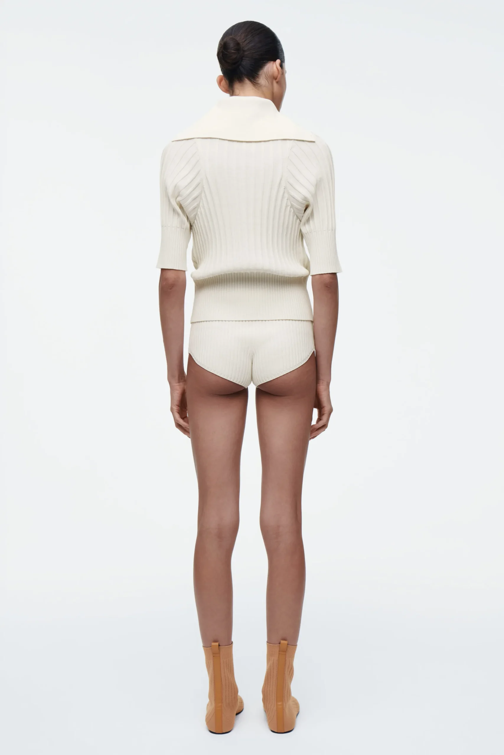 COS Shorts | Byxor*RIBBSTICKADE KORTA SHORTS I SIDEN