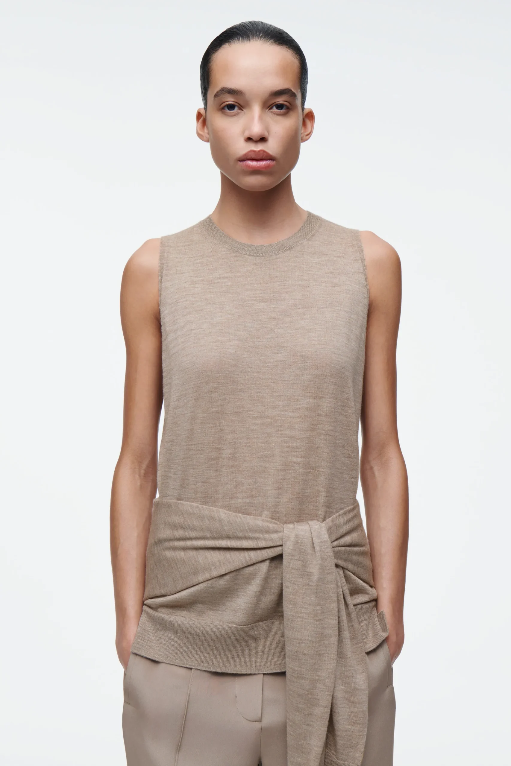 COS Stickat | Occasionwear*SKIKTAD TRÖJA I MJUK KASHMIR
