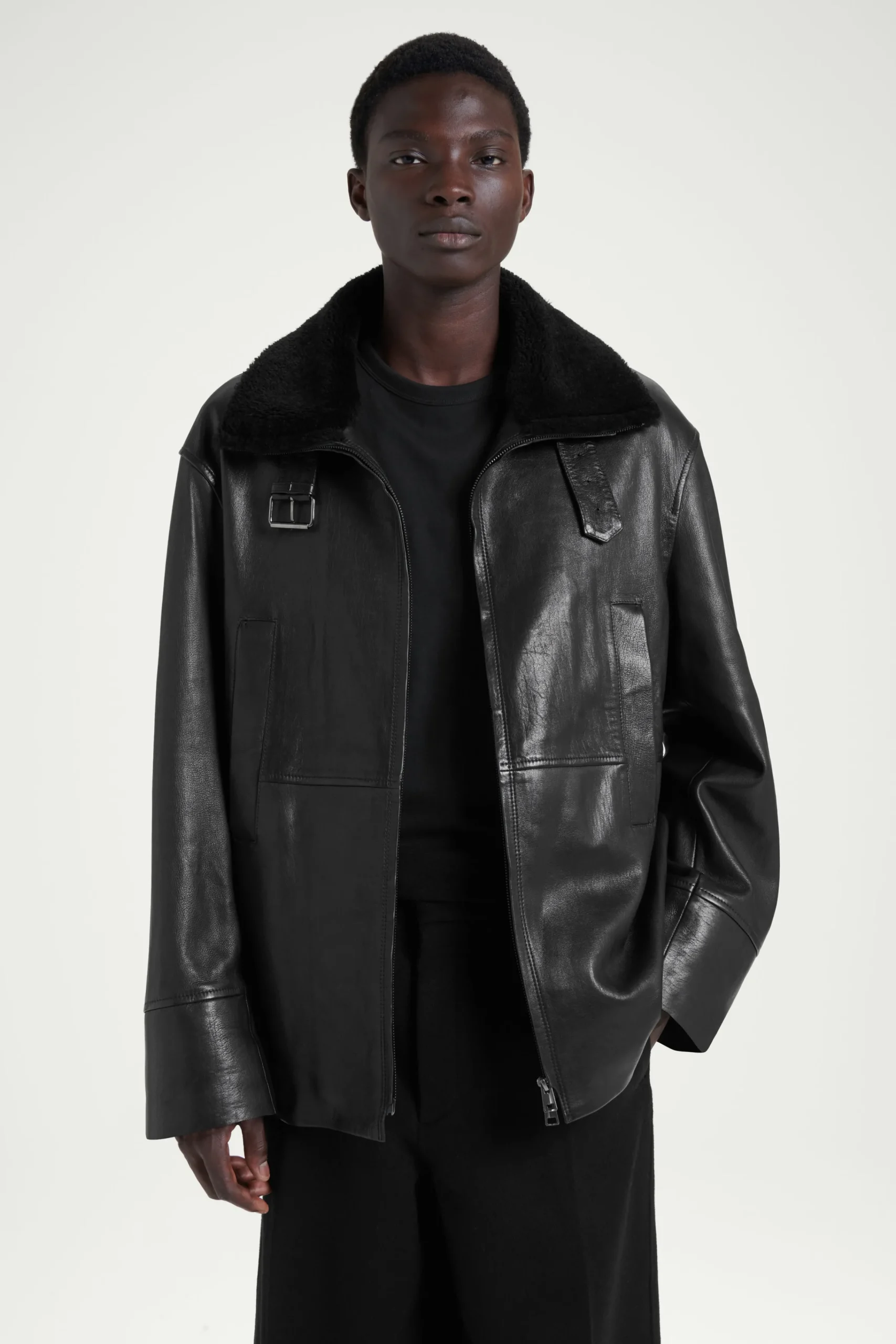 COS Jackor & Kappor*SKINNJACKA MED SHEARLINGDETALJER
