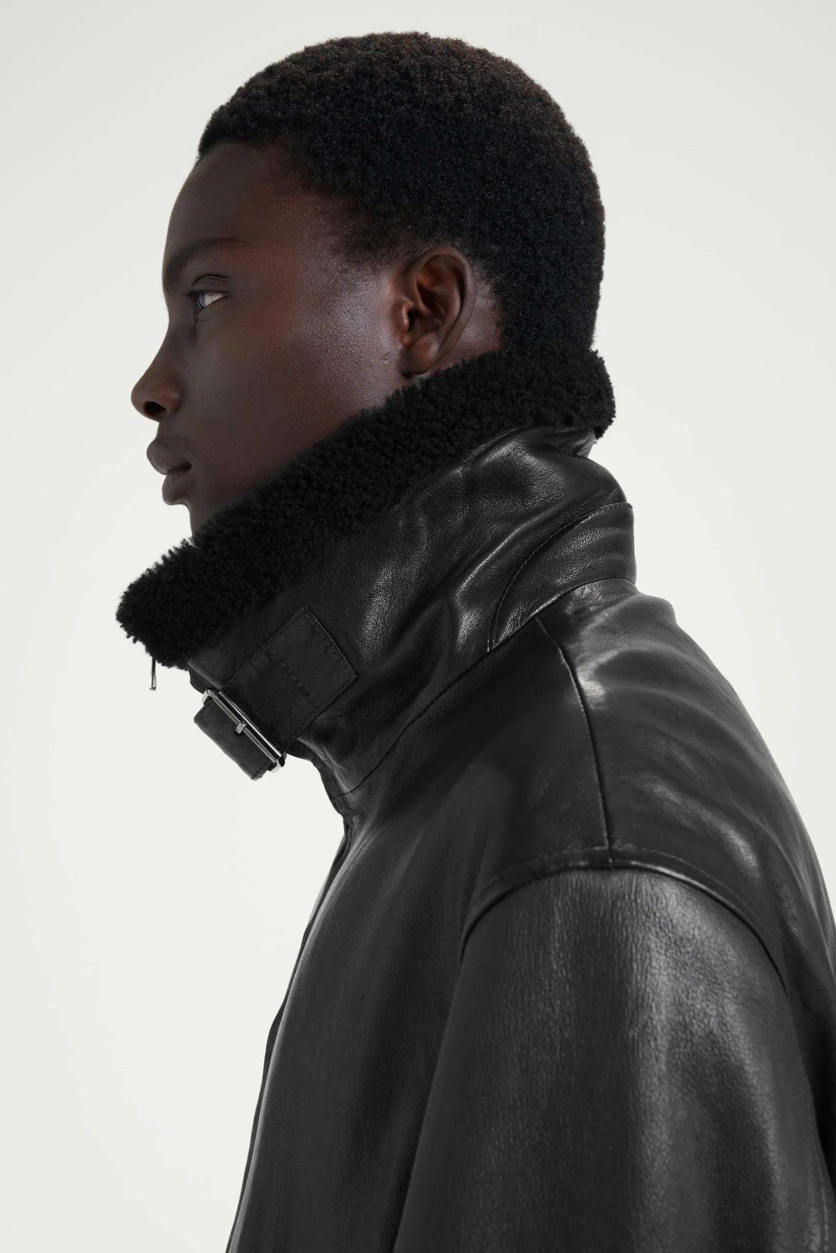 COS Jackor & Kappor*SKINNJACKA MED SHEARLINGDETALJER