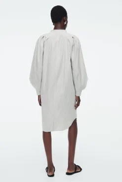 COS Klänningar & Jumpsuits*SKJORTKLÄNNING I MIDIMODELL MED MURARKRAGE