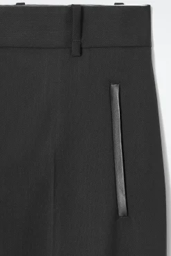 COS Kavajer & Skräddat | Byxor*SKRÄDDADE BYXOR MED BARREL-LEGS