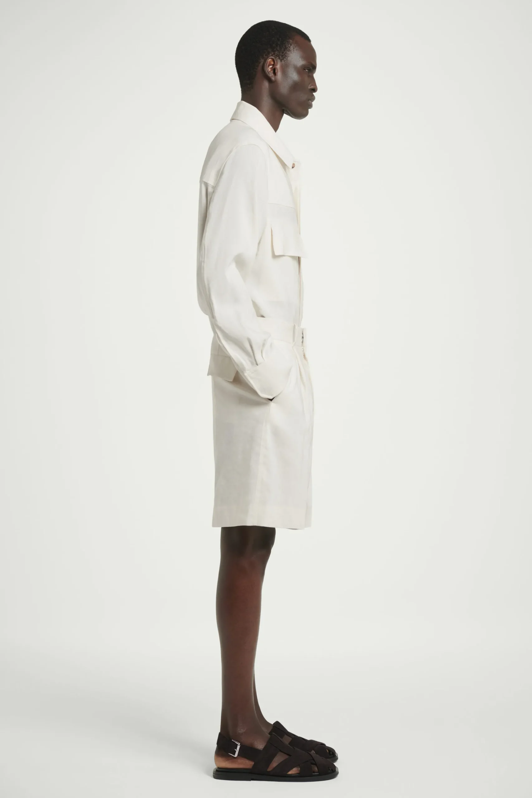 COS Matchande Set | Shorts*SKRÄDDADE SHORTS I LINNEBLANDNING