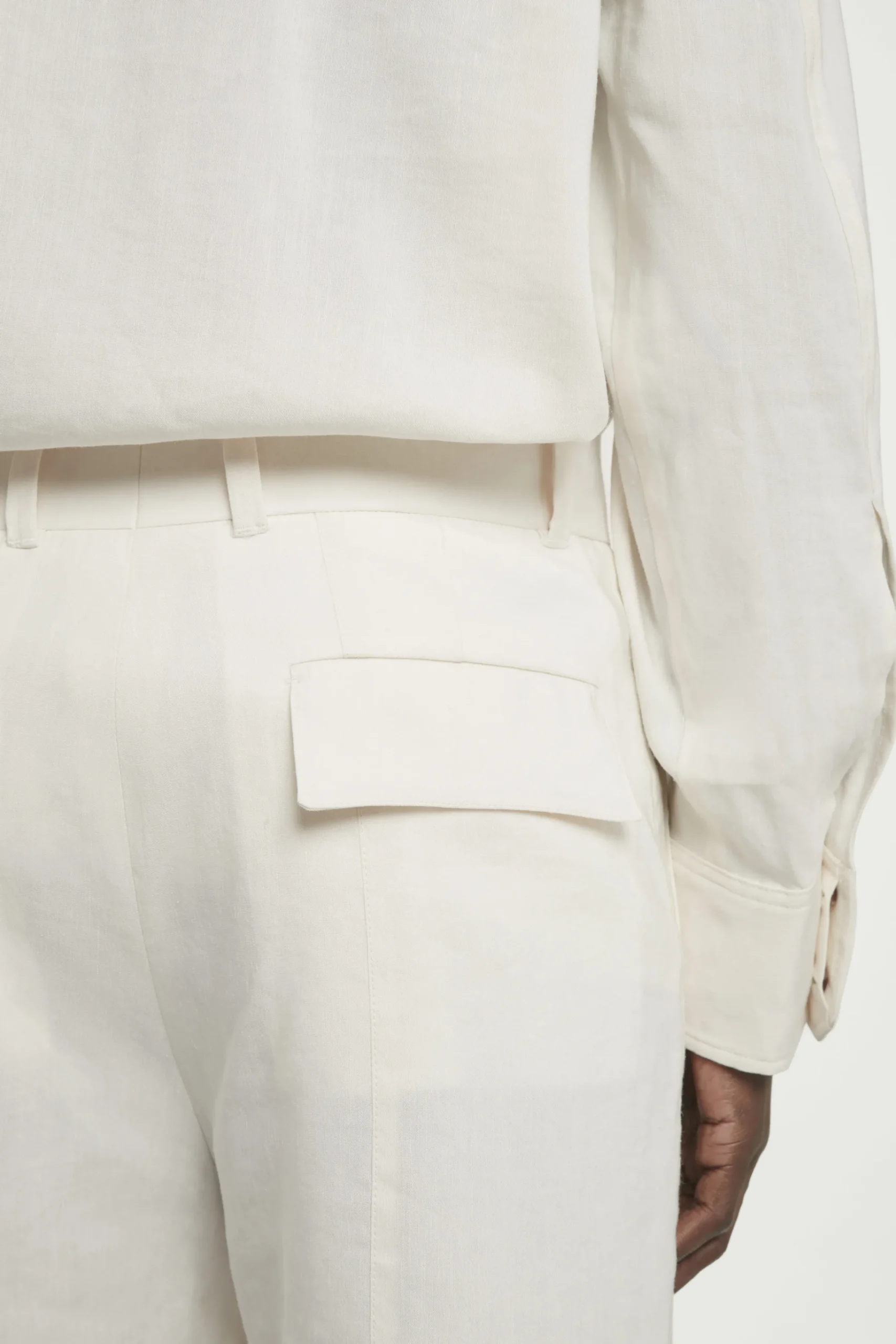 COS Matchande Set | Shorts*SKRÄDDADE SHORTS I LINNEBLANDNING