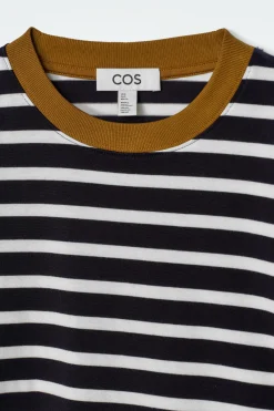 COS T-shirts | Toppar*STILRENT SKUREN LÅNGÄRMAD T-SHIRT