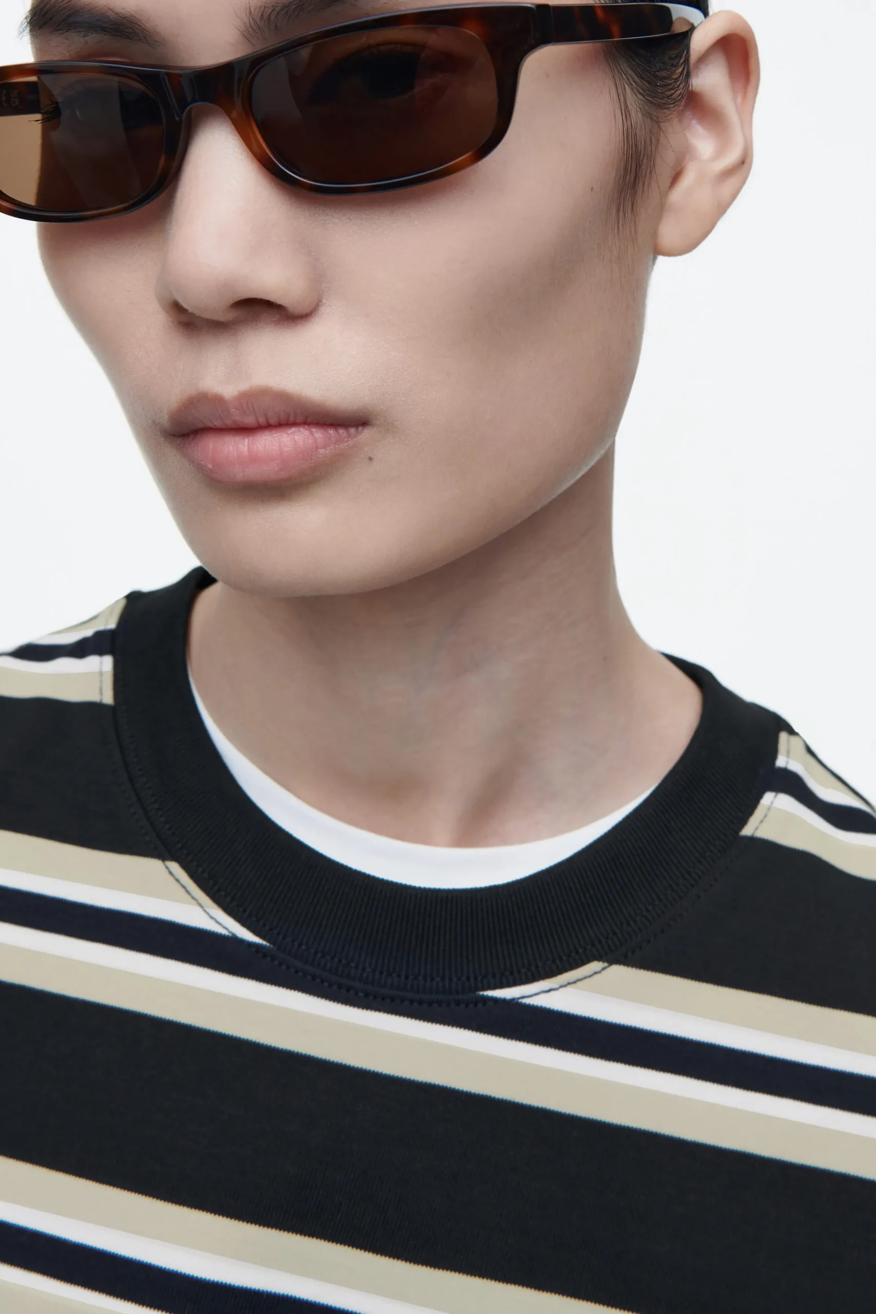 COS T-shirts | Toppar*STILRENT SKUREN T-SHIRT