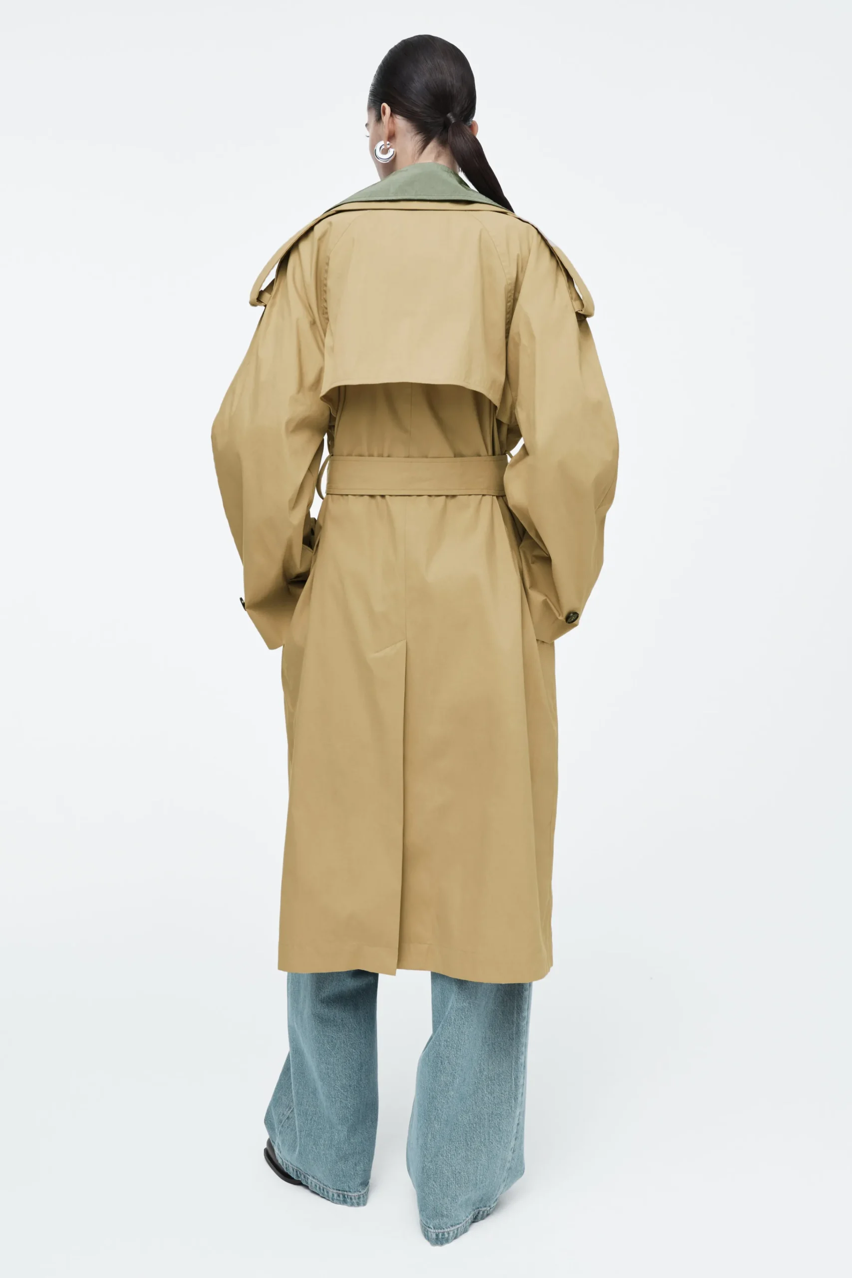COS Jackor & Kappor*TRENCHCOAT MED FLERA LAGER OCH DUBBELKNÄPPNING