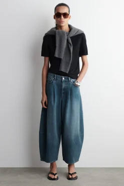 COS Utvald Denim*TWINE BARREL-LEG JEANS
