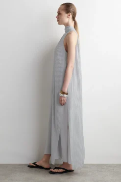 COS Nyheter | Klänningar & Jumpsuits*VECKAD MAXIKLÄNNING MED HALTERNECK