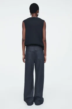 COS Jeans | Byxor*VOLUME SPRAYFÄRGADE JEANS MED VIDA BEN