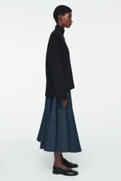 COS Kjolar | Utvald Denim*VOLUMINÖS A-LINJESKUREN MIDIKJOL I DENIM