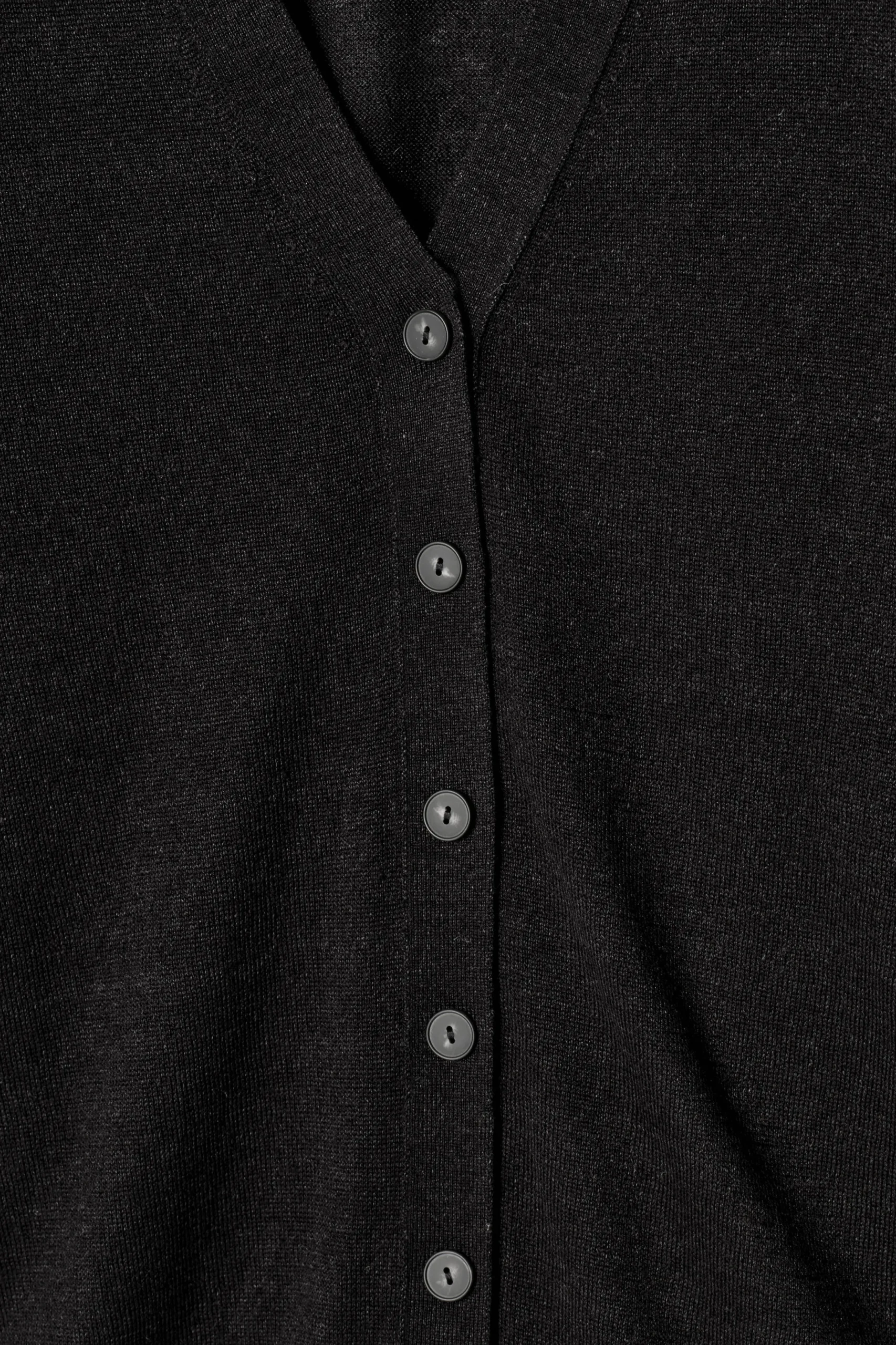 COS Stickat*V-RINGAD CARDIGAN I MERINOULL OCH LINNE